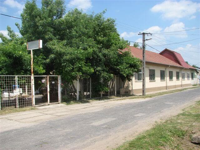 Telephely – épület